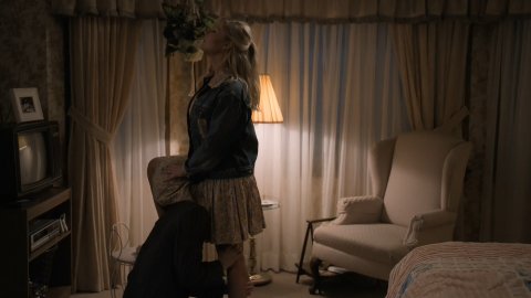 Kirsten Dunst - Sex Scenes in On Becoming a God in Central Florida s01e04 (2019)