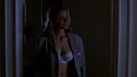 Elisabeth Shue - Sex Scenes in The Saint (1997)