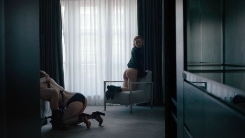 Louisa Krause, Gillian Williams - Sex Scenes in The Girlfriend Experience s02e01 (2017)