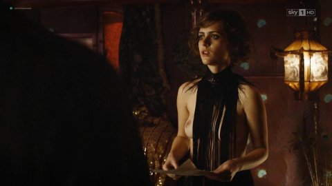 Liv Lisa Fries, Hannah Herzsprung, Leonie Benesch - Sex Scenes in Babylon Berlin s02e01-02 (2017)