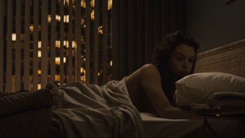 Anne Hathaway - Sex Scenes in Passengers (2008)