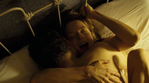 Jodie Foster - Sex Scenes in A Very Long Engagement (2004)