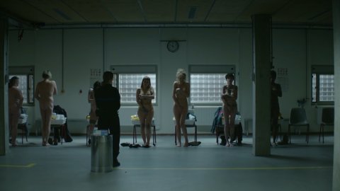 Elodie Fontan - Sex Scenes in Prise au piège s01e01-06 (2019)