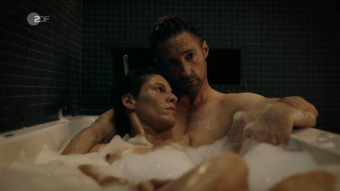 Jasmin Gerat - Sex Scenes in Der Gutachter: Ein Mord zu viel (2017)