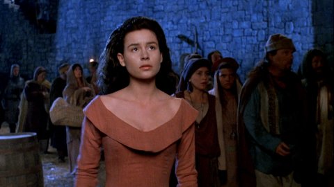 Embeth Davidtz - Sex Scenes in Army of Darkness (1992)