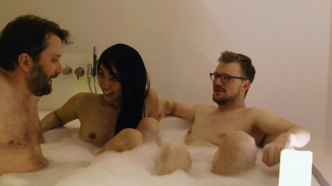 Le-Thanh Ho - Sex Scenes in jerks. s02e03 (2018)