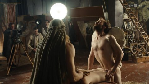 Franziska Holitschke - Sex Scenes in Babylon Berlin s01 (2017)