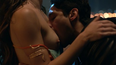 Melissa Barrera - Sex Scenes in Vida s02e08 (2019)